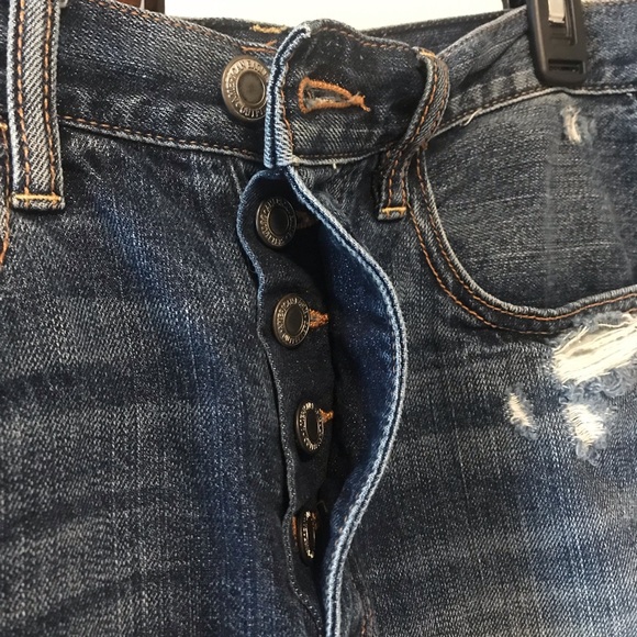 American Eagle Distressed Cut-Off Denim Shorts - Picture 3 of 6